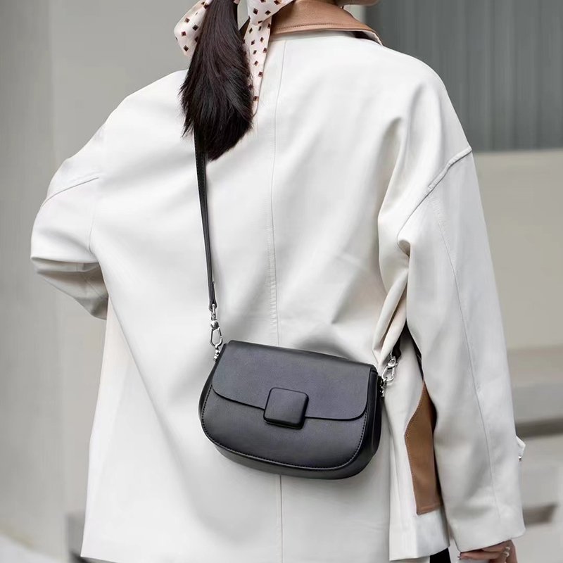 Cute Genuine Leather Crossbody Bag Fashion Handbags LH3512_5 Colors