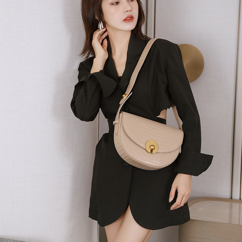 Elegant Womens Leather Saddle Bag Ladies Purse LH3185_2 Colors
