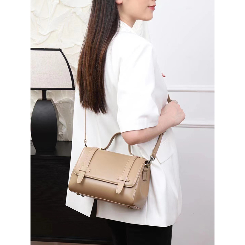 Exquisite Womens Saddle Bag Leather Handbags LH3567_6 Colors