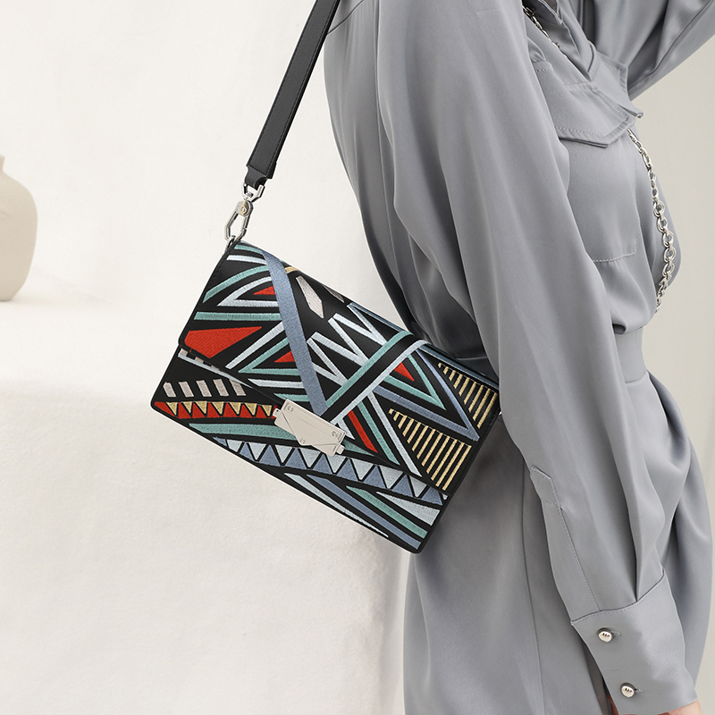 Fashionable Leather Crossbody Bag Womens Purse LH3467