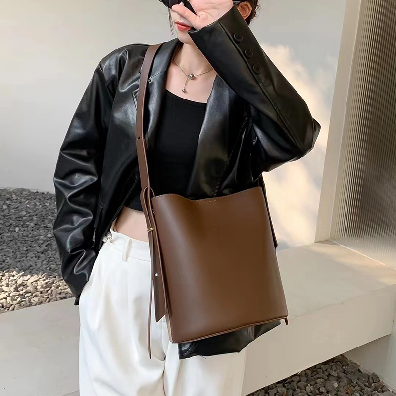 Real Leather Barrel Bag Women Shoulder Purse LH3472_5 Colors