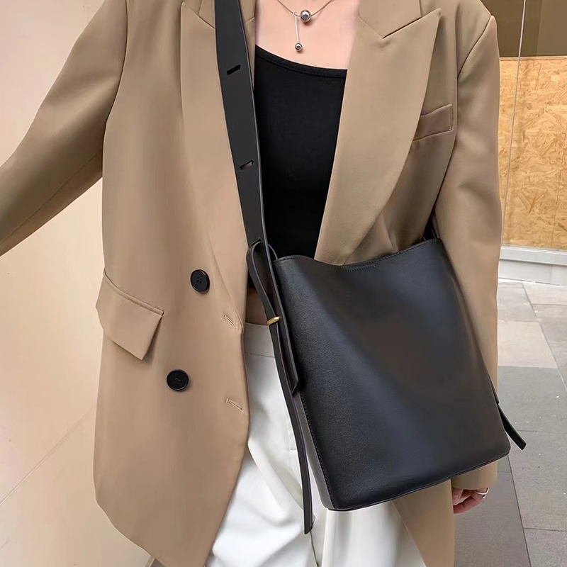 Real Leather Barrel Bag Women Shoulder Purse LH3472_5 Colors