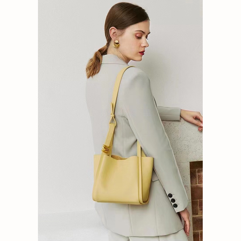 Supple Leather Tote Bag Womens Leather Barrel Bags LH3406_4 Colors
