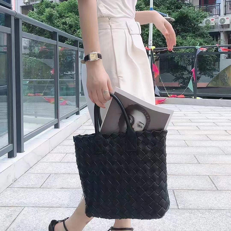 Trendy Supple Woven Sheepskin Leather Purse Handbag LH3256