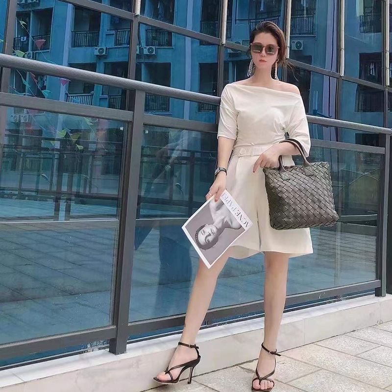 Trendy Supple Woven Sheepskin Leather Purse Handbag LH3256