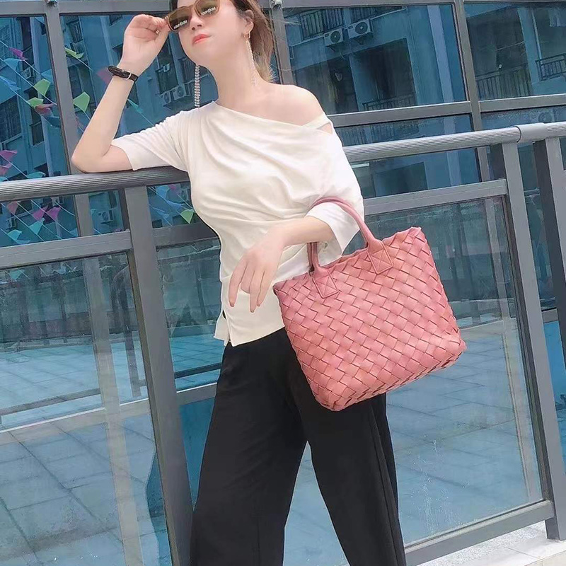 Trendy Supple Woven Sheepskin Leather Purse Handbag LH3256
