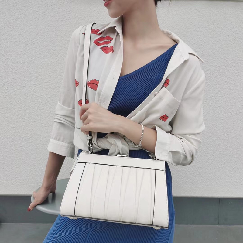 Wimples Womens Hand Bag Frame Leather Purse LH3568_4 Colors